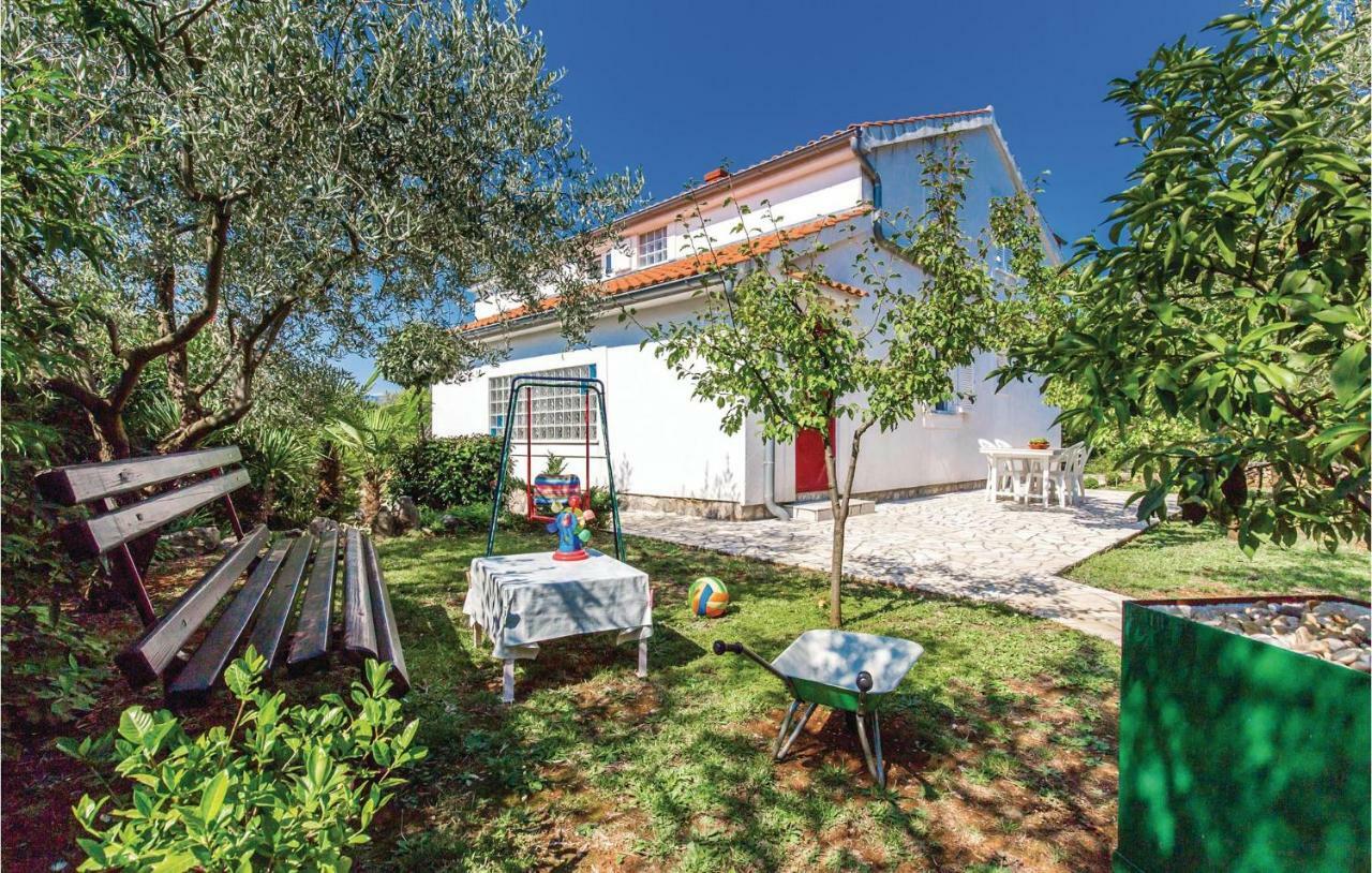 Lovely Apartment In Krk With Wifi Brzac Экстерьер фото